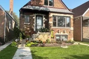 6221 S Massasoit Ave, Chicago, IL 60638 - Photo 1