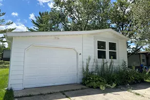 66 Candlegate Cir, Matteson, IL 60443 - Photo 1