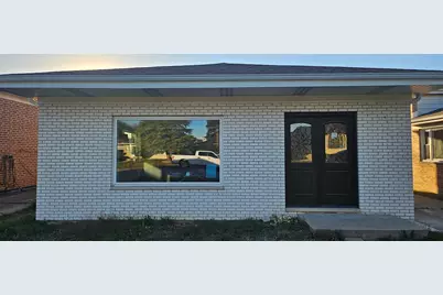 558 Escanaba Avenue, Calumet City, IL 60409 - Photo 1