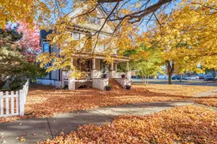 214 W North St, Morris, IL 60450 - Photo 1