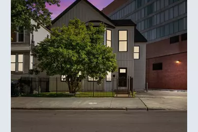 1110 W Addison Street, Chicago, IL 60613 - Photo 1