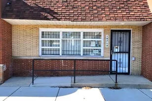 10718 S Ewing Ave, Chicago, IL 60617 - Photo 1