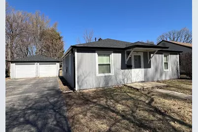 407 E Abe Street, Plano, IL 60545 - Photo 1