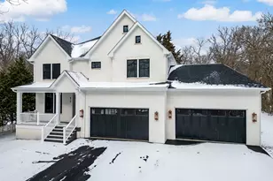 874 Walnut St, Glen Ellyn, IL 60137 - Photo 1