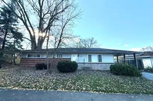 450 Shabbona Dr, Park Forest, IL 60466 - Photo 1