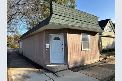 720 W Ridgeland Avenue, Waukegan, IL 60085 - Photo 1