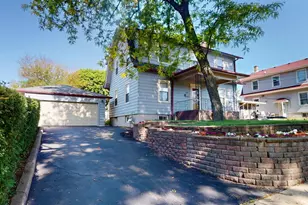 668 Hill Ave, Elgin, IL 60120 - Photo 1