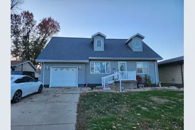 227 Palmer Avenue, Lincoln, IL 62656 - Photo 1