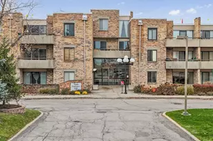 1926 Prairie Square, Schaumburg, IL 60173 - Photo 1