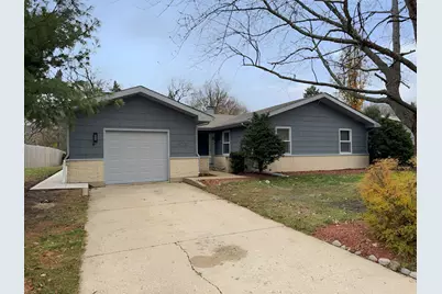 4720 W Cumberland Circle, McHenry, IL 60050 - Photo 1