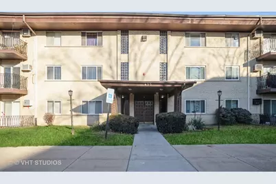 435 S Cleveland Avenue #203, Arlington Heights, IL 60005 - Photo 1