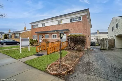 9114 Barberry Lane, Des Plaines, IL 60016 - Photo 1