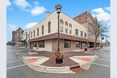 19 + 21 S Chicago Avenue, Freeport, IL 61032 - Photo 1