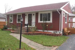 417 N Park Ave, Aurora, IL 60506 - Photo 1