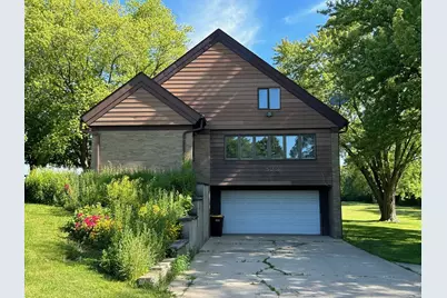 523 Saint Johns Road, Woodstock, IL 60098 - Photo 1