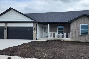 525 Lloyd Dr, Dwight, IL 60420 - Photo 1