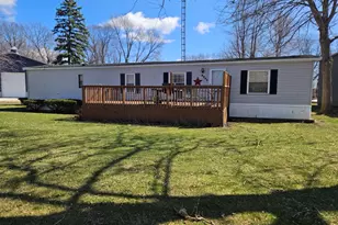 8848 E South Shore Dr, Momence, IL 60954 - Photo 1