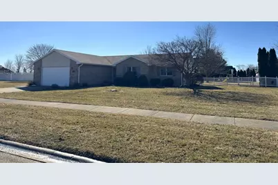 374 E Walnut Street, Herscher, IL 60941 - Photo 1