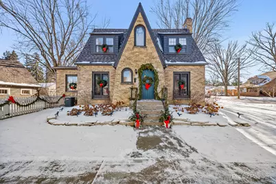 891 W Chicago Street, Elgin, IL 60123 - Photo 1