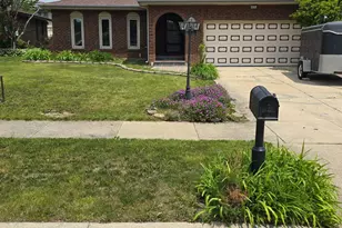 6118 Heron Dr, Oak Forest, IL 60452 - Photo 1
