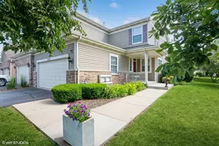 6N325 Whitmore Cir, Saint Charles, IL 60174 - Photo 1