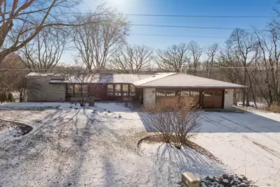 10 Acorn Drive, Hawthorn Woods, IL 60047 - Photo 1