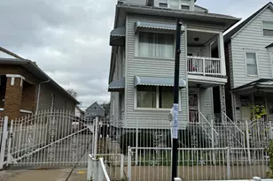 8528 S Exchange Ave, Chicago, IL 60617 - Photo 1