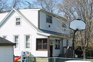 435 E 157th Pl, South Holland, IL 60473 - Photo 1