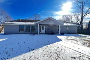 227 E Washington St, Freeport, IL 61032 - Photo 1
