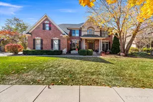 722 Waters Edge Dr, South Elgin, IL 60177 - Photo 1