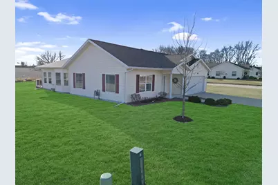 810 S Canterbury Drive, Freeport, IL 61032 - Photo 1