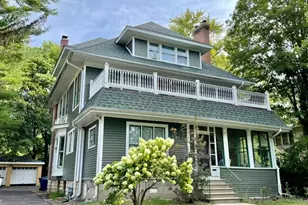 325 College Ave, Dekalb, IL 60115 - Photo 1