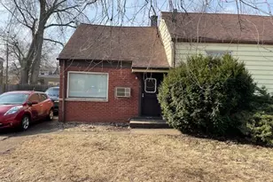 9644 S Crandon Ave, Chicago, IL 60617 - Photo 1