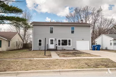 927 Seaman Avenue, Dekalb, IL 60115 - Photo 1