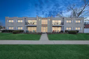 18310 Cherry Creek Dr, Homewood, IL 60430 - Photo 1