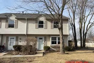 10 Fernwood Dr, Bolingbrook, IL 60440 - Photo 1