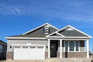 1021 Eineke Blvd, Algonquin, IL 60102 - Photo 1