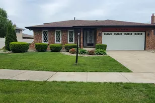 17555 Rosewood Ln, Tinley Park, IL 60487 - Photo 1