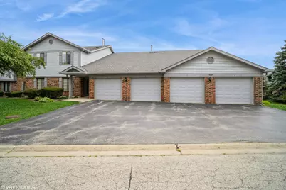 1515 W Pheasant Trail Lane #5, Arlington Heights, IL 60004 - Photo 1