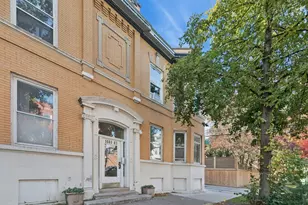 1443 W Waveland Ave, Chicago, IL 60613 - Photo 1