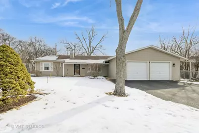 415 Hazelwood Lane, Glenview, IL 60025 - Photo 1