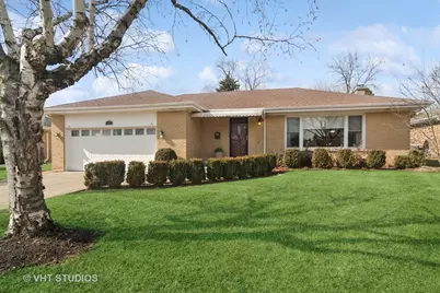 16 S Braintree Drive, Schaumburg, IL 60193 - Photo 1