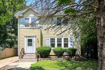 831 W Galena Boulevard, Aurora, IL 60506 - Photo 1