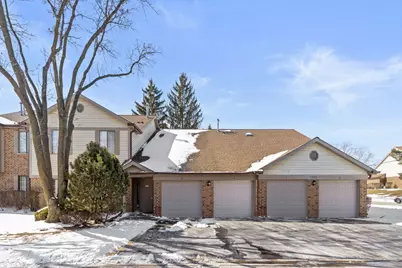 1505 W Pheasant Trail Lane #8, Arlington Heights, IL 60004 - Photo 1