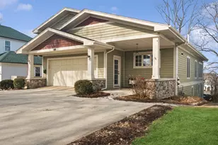 408 E Hillside Ave, Barrington, IL 60010 - Photo 1