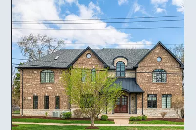 425 E Crescent Avenue, Elmhurst, IL 60126 - Photo 1