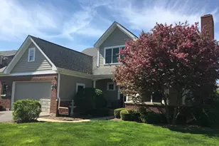 221 Cater Ln, Libertyville, IL 60048 - Photo 1