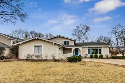 207 E Reseda Parkway, Palatine, IL 60067 - Photo 1