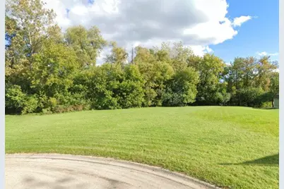 562 Eastport Court, Island Lake, IL 60042 - Photo 1