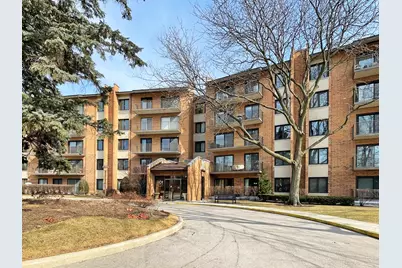 601 Lake Hinsdale Drive #204, Willowbrook, IL 60527 - Photo 1